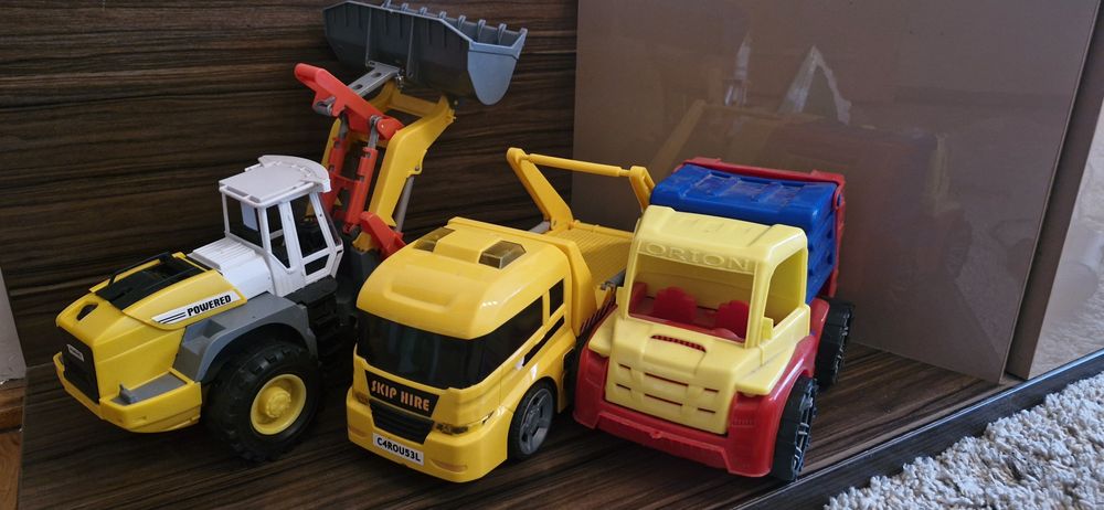 Великі дитячі машинки