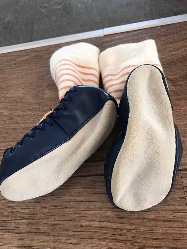buciki  buty niechodki skarpetki niemowlęce kapcie liski