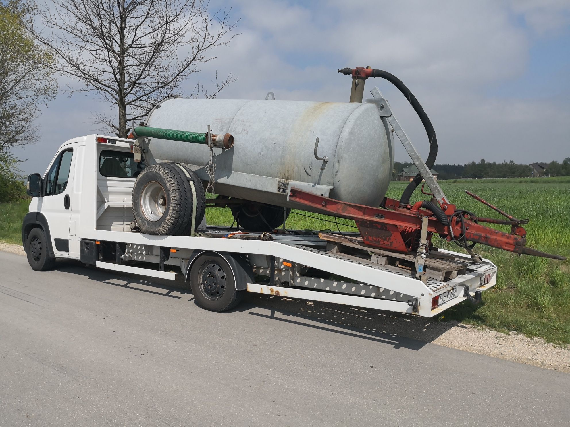 AUTOPOMOC Laweta Transport Maszyn Pomoc Drogowa Autolaweta Jędrzejów