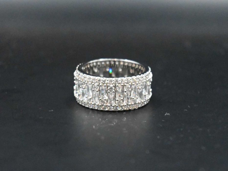 Srebrny Modny Sygnet Z Cyrkonią - Idealny Prezent!