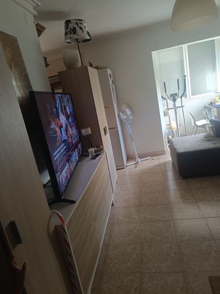 T3 na Amora a 100m2 da Baia e Centro Saúde. Pronto a