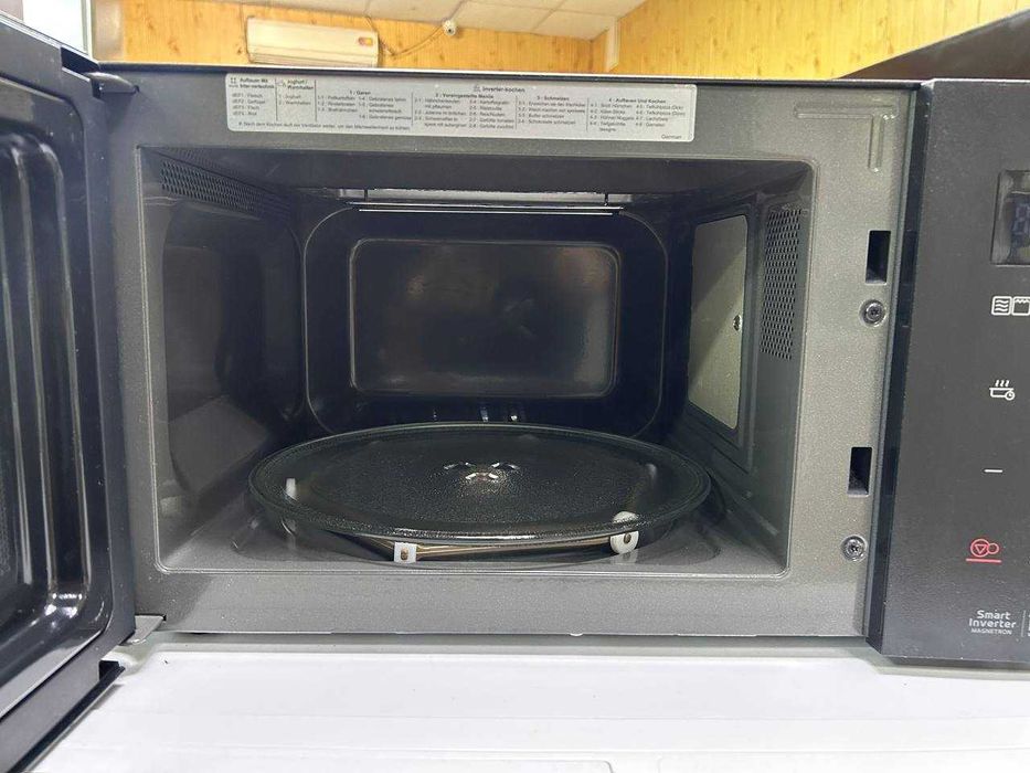 Мiкрохвильовка LG
mod. MH6535GIS з Німечинни Б\В