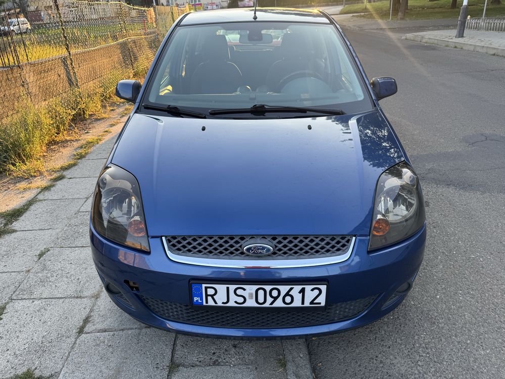 Ford Fiesta 1.4 TDCi – mały przebieg, bardzo dobry stan, długie opłaty