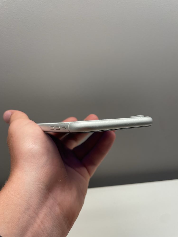 Iphone xr 64gb 80% super stan.
