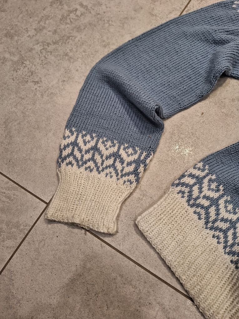 Sweter wełniany Handmade