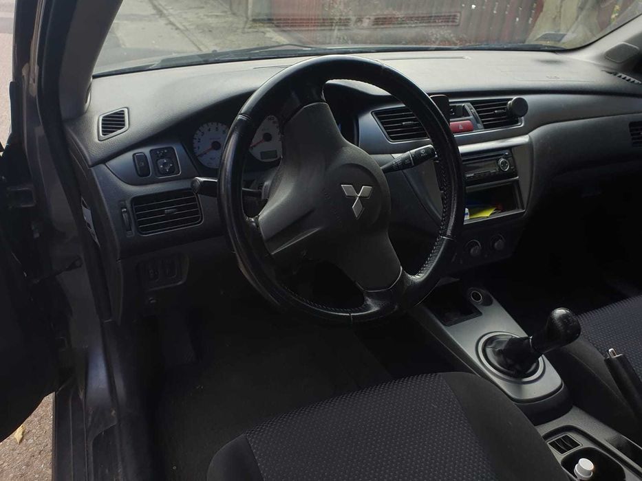 Sprzedam Mitsubishi Lancer 1.6 LPG / klima