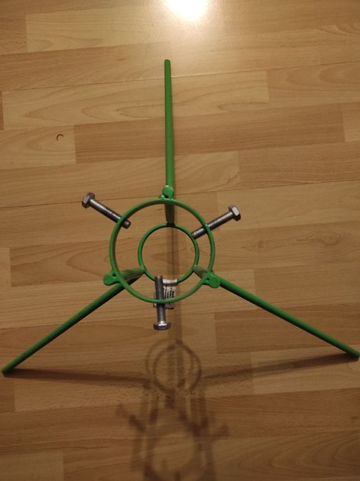 Красивая  пышная искусственная сосна 1,80м.