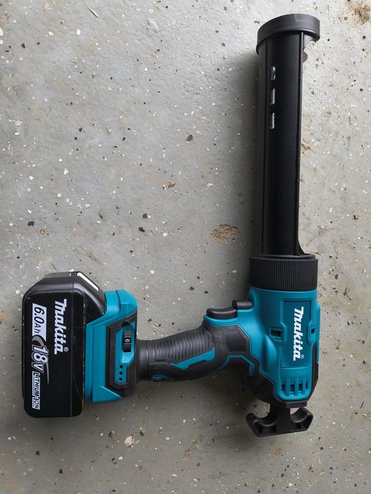 Pistolet wyciskarka Makita 18v