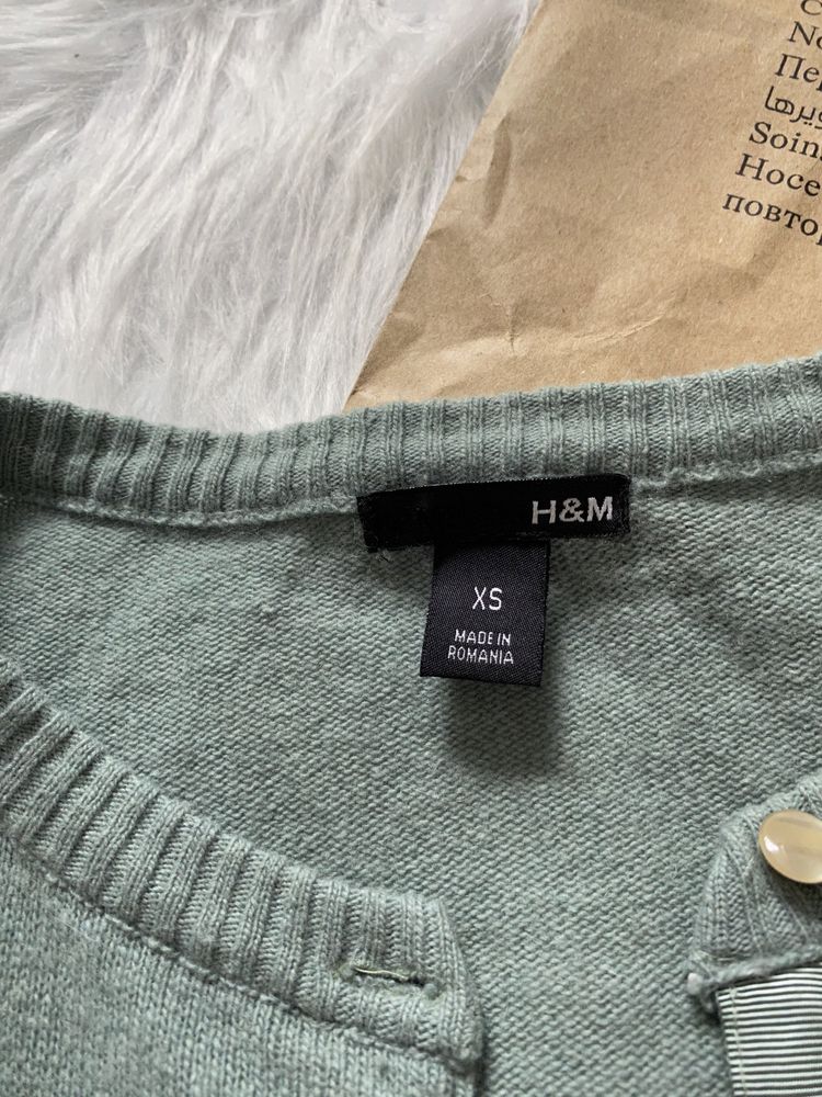 Zielony oliwkowy khaki sweterek H&M wełna angora wool zapinany