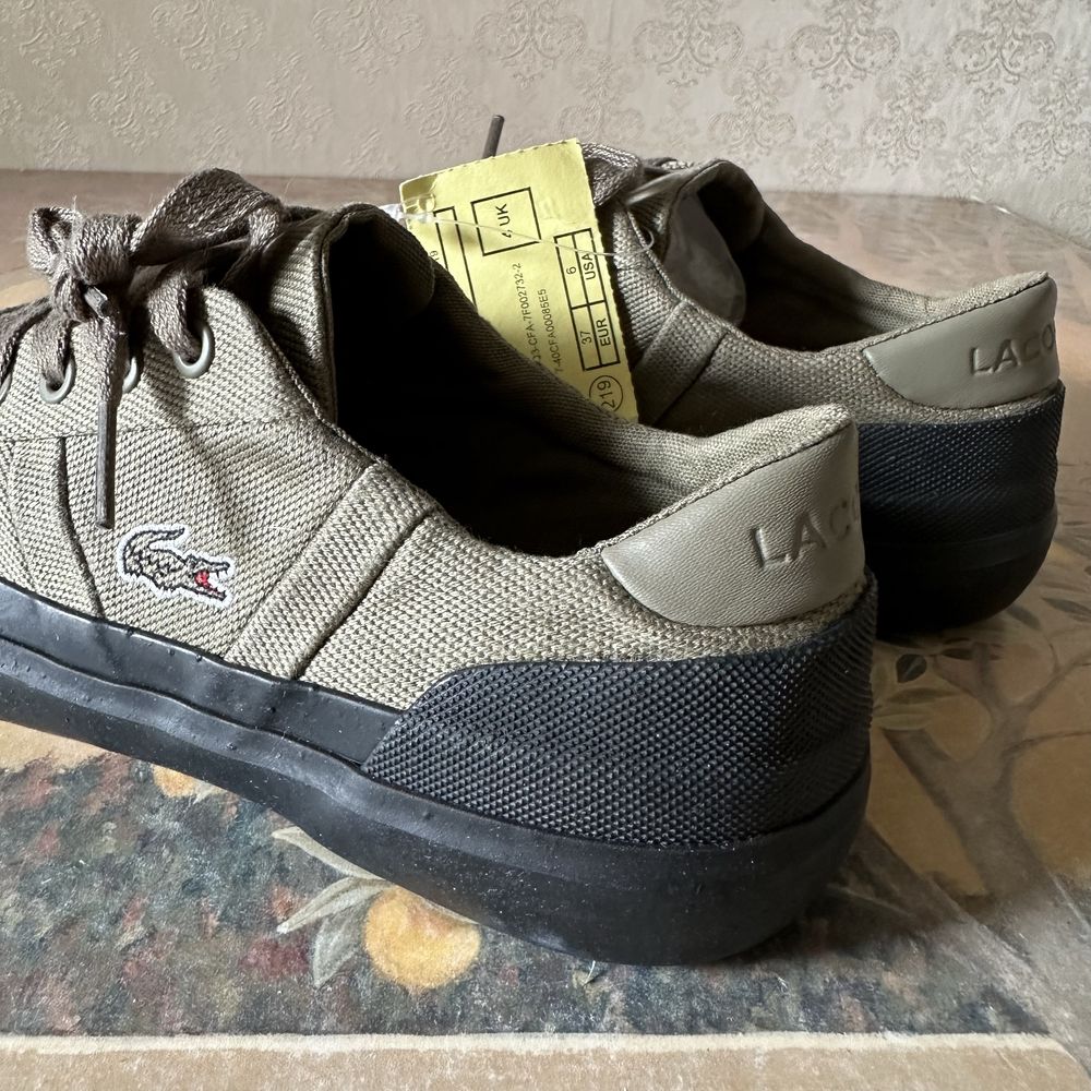 Lacoste.   Кеди  жіночі ( чоловічі) Розмір 37. Оригінал.