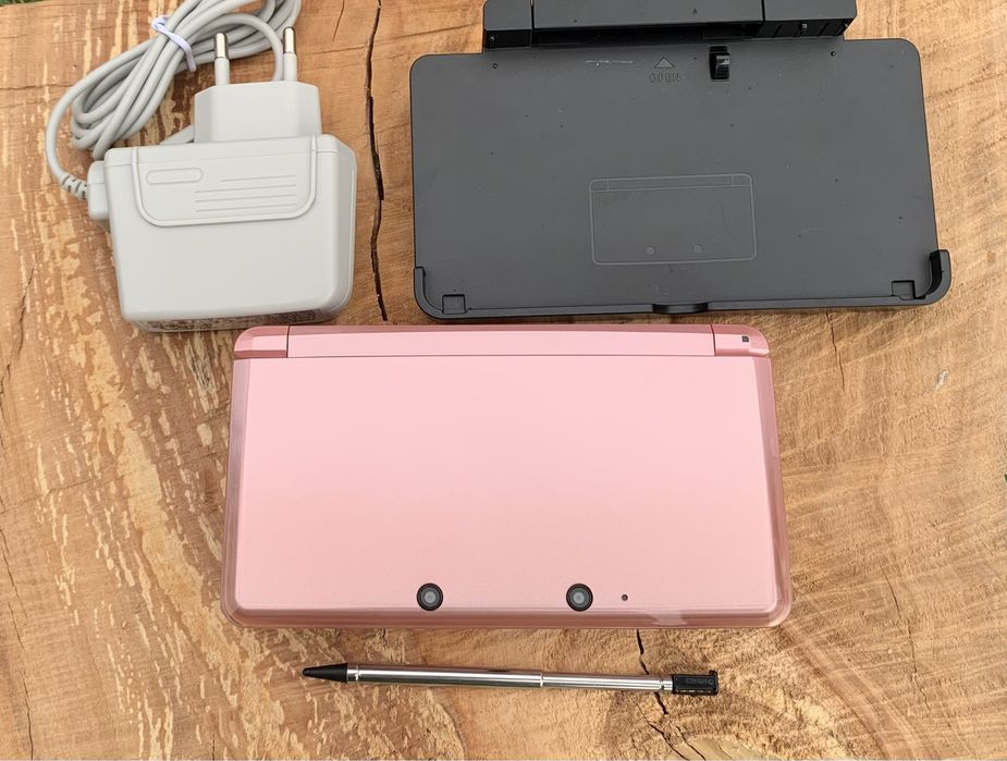 Nintendo 3DS Pink