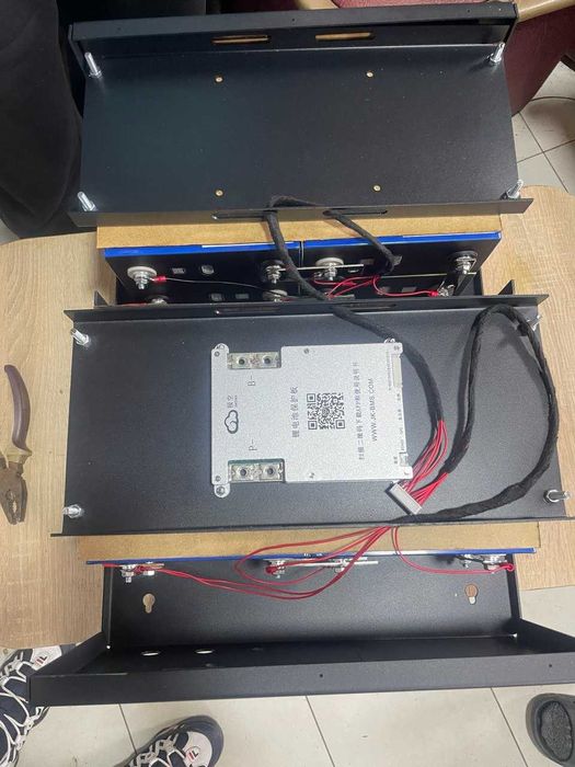 Корпус для 8 LiFePo4 АКБ під 230Ah 280Ah 304Ah 314Ah власне виробництв