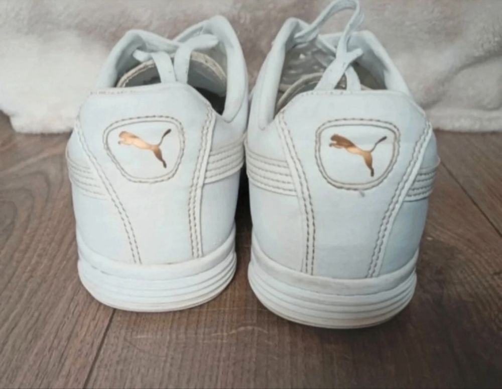 Białe buty sportowe sneakersy męskie Puma Court 42
