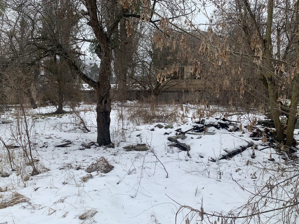 Ділянка в районі жд вокзалу. 10соток з будинком.