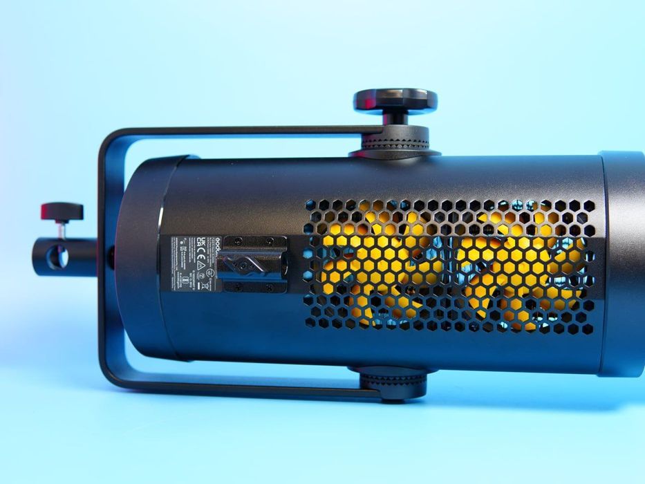 Видеосвет Godox SL300IIIBI Bi-Color LED Monolight