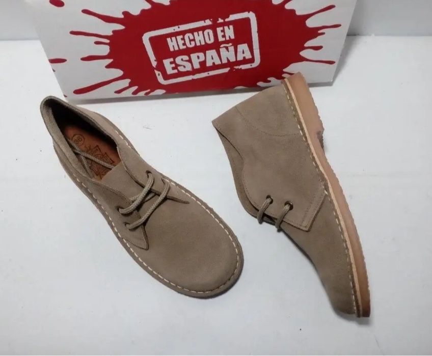 Продаю особисті вживані речі. Іспанськи замшеві черевики дезерти