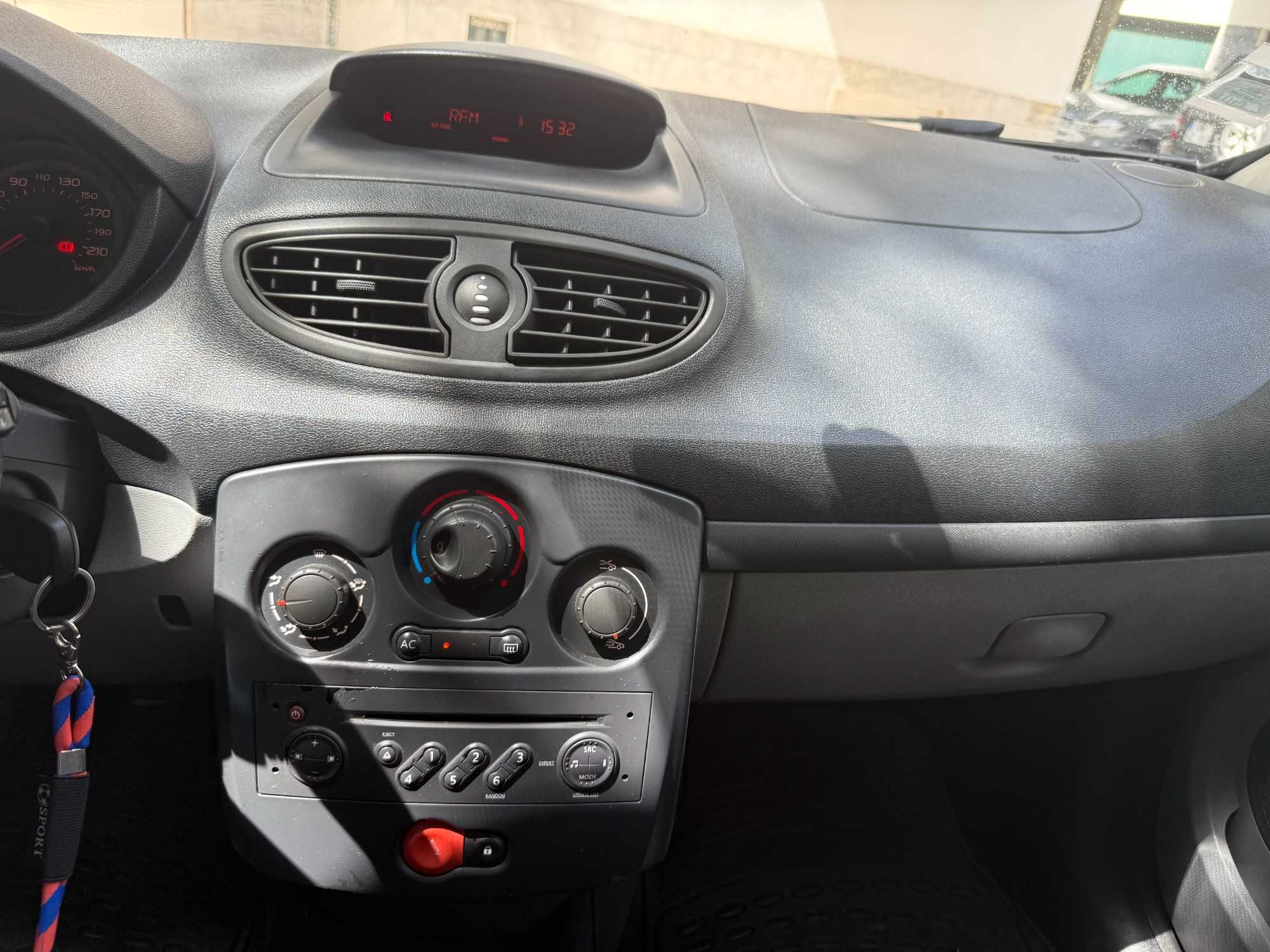 Renault Clio 1.2 16V Confort – Fiável, Económico e Pronto a Andar
