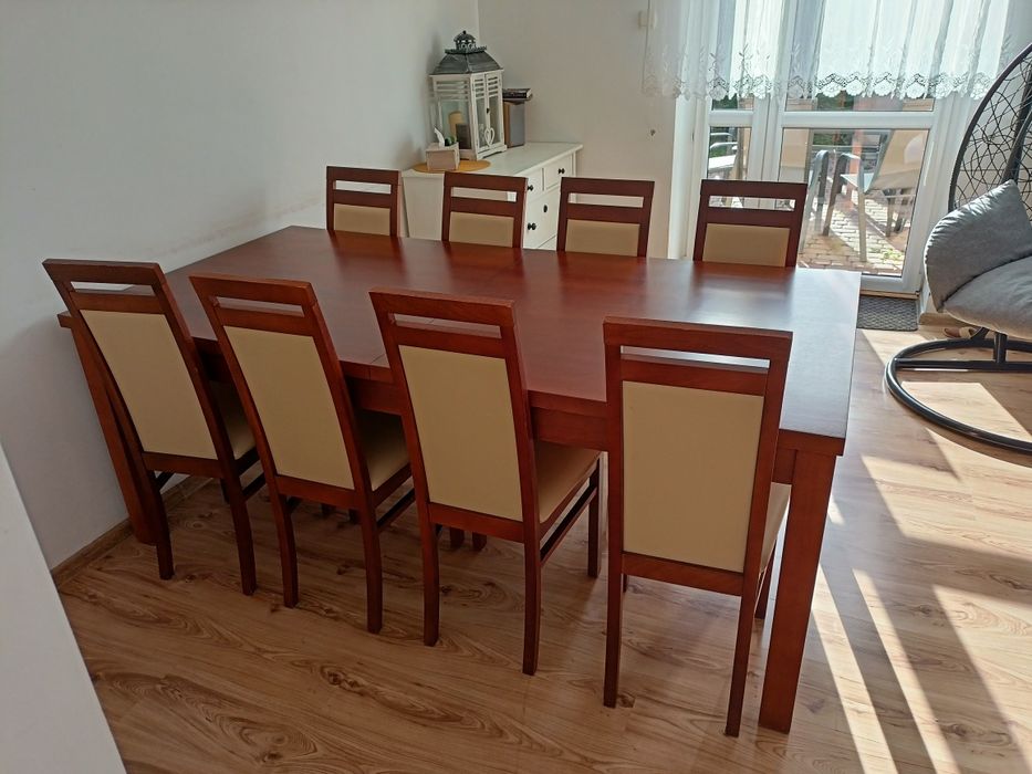 Duży stół + 8 krzeseł