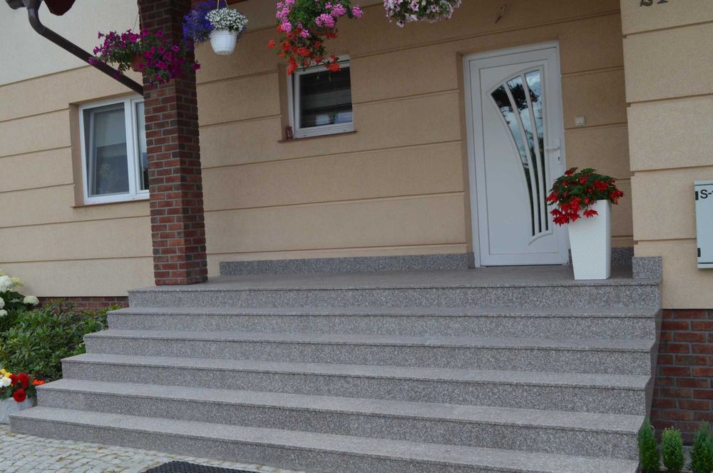 Stopień Kamienny Granit Brąz Królewski G664 płomieniowany 150x33x2cm