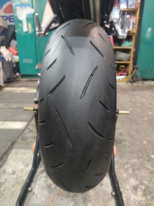 Opony komplet 120/70zr7  180/55zr17 Dunlop Roadsport 2