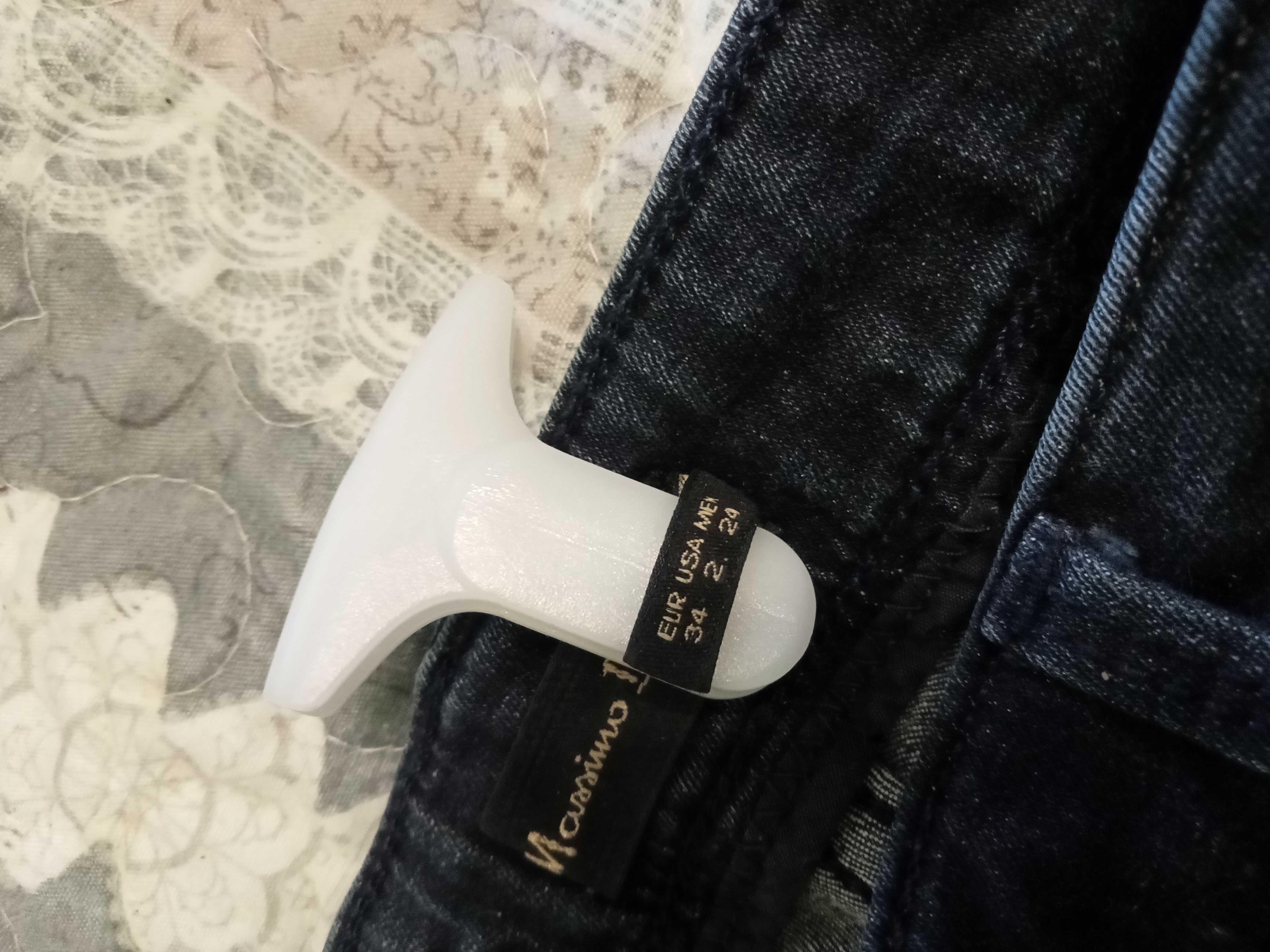 Продам Функциональные джинсы фирмы " Massimo Dutti "