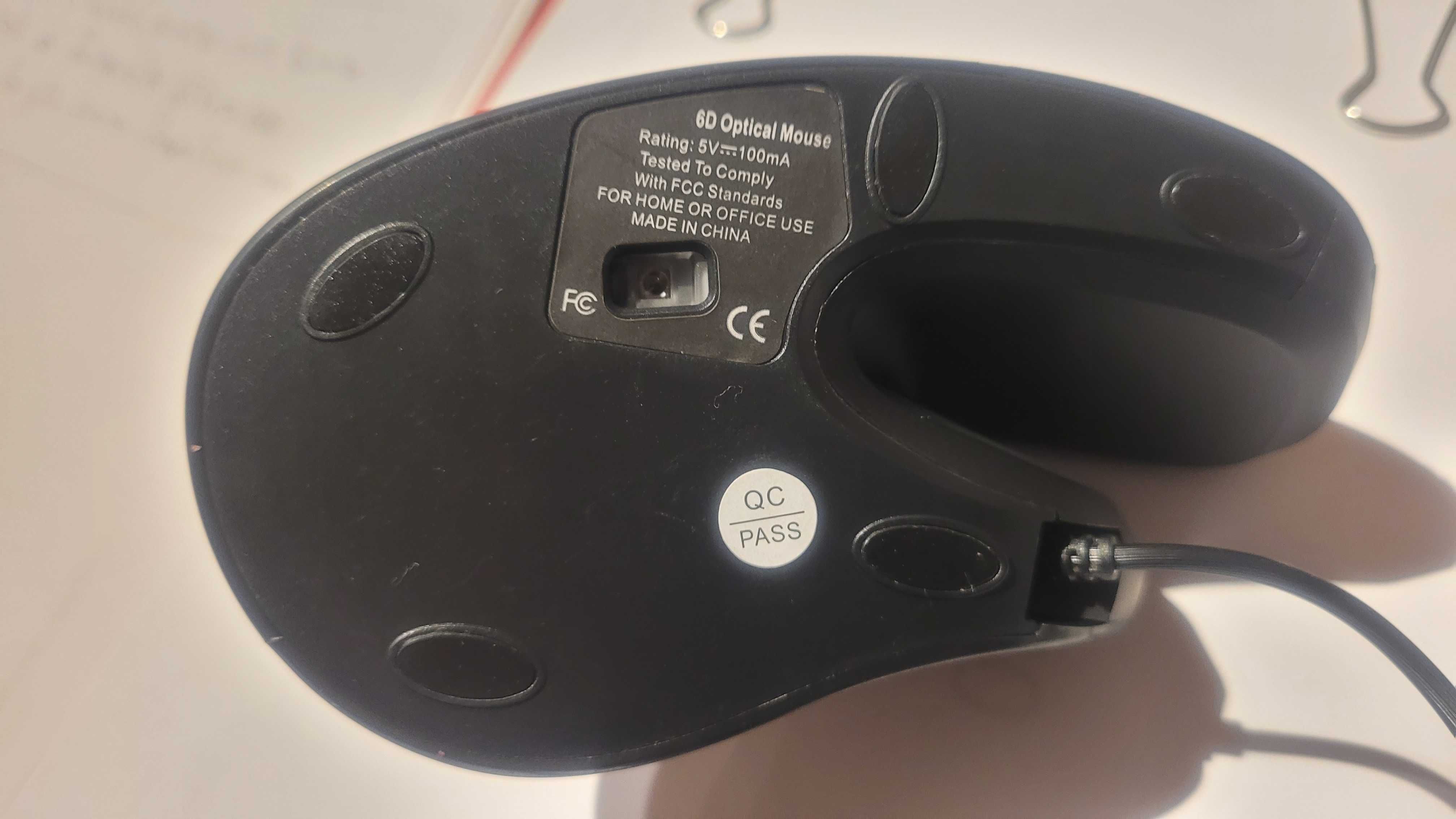 Rato ergonômico vertical com fio com dpi's ajustáveis até 1600dpi