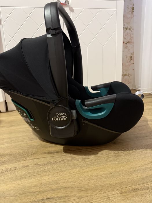Fotelik samochodowy, nosidełko Britax