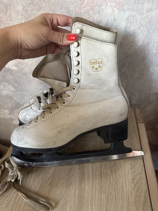 Ковзани botas безкоштовно