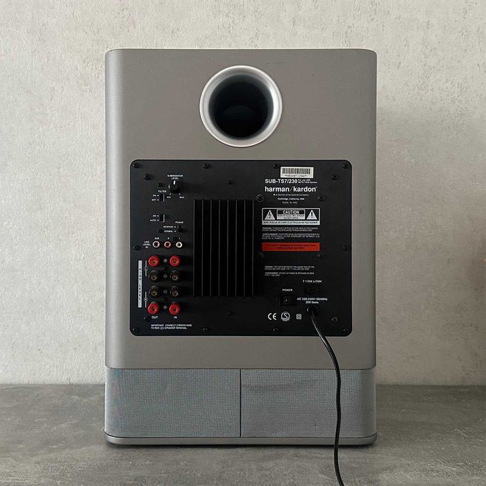 Активний сабвуфер Harman Kardon SUB-TS7 (200 Вт / динамік Ø25 см)