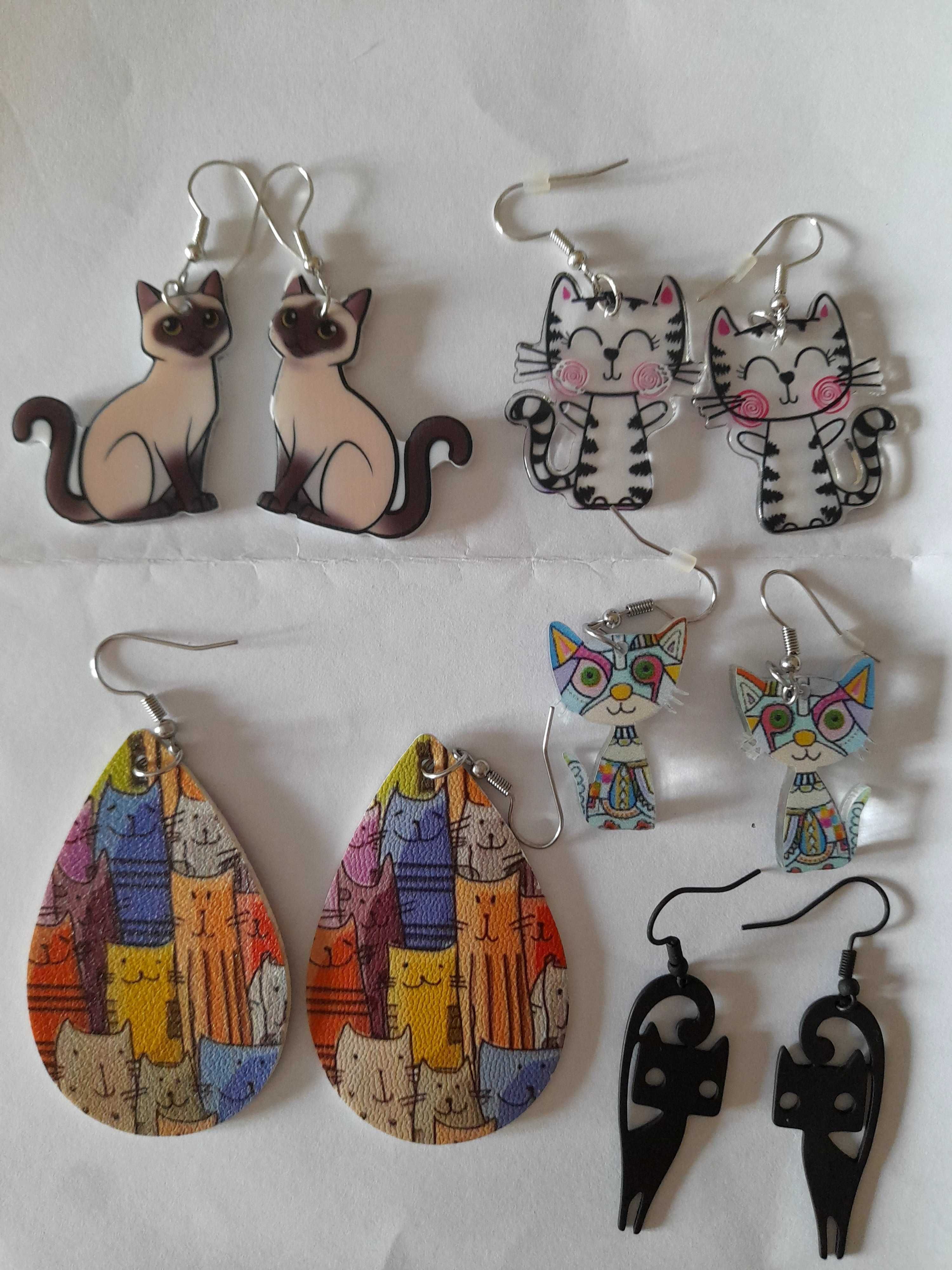 Brincos novos com gatos