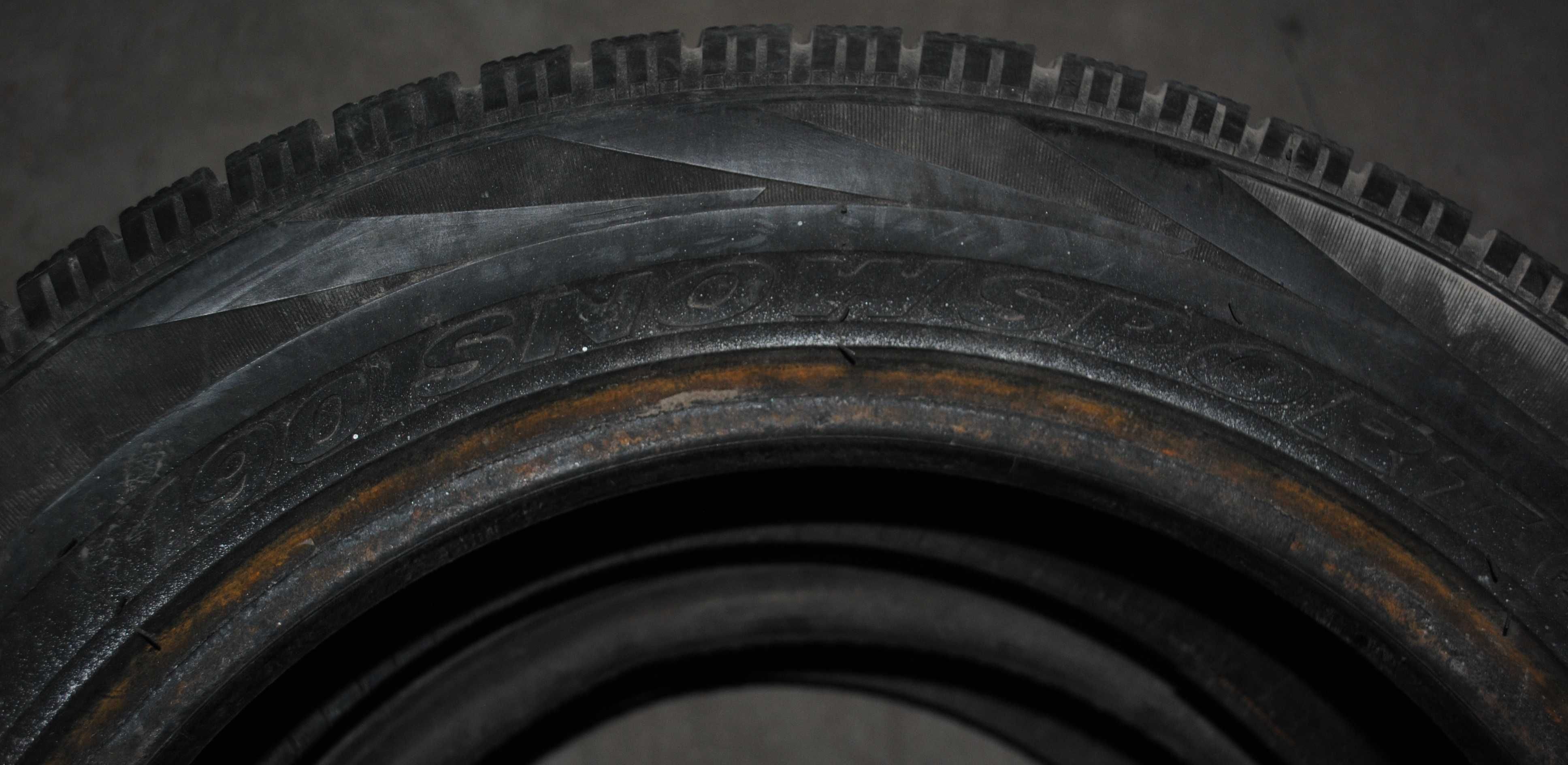 2 шини Pirelli Snowsport 205/55/R16 3,5 мм 2007 р без латок і порізів.