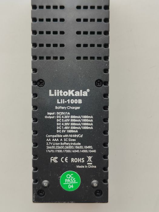 LiitoKala Lii-100B універсальний зарядний пристрій 18650, АА, ААА