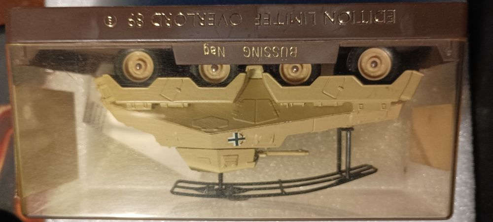 Carro De Combate Die Cast SOLIDO escala 1:43 antigo e raro