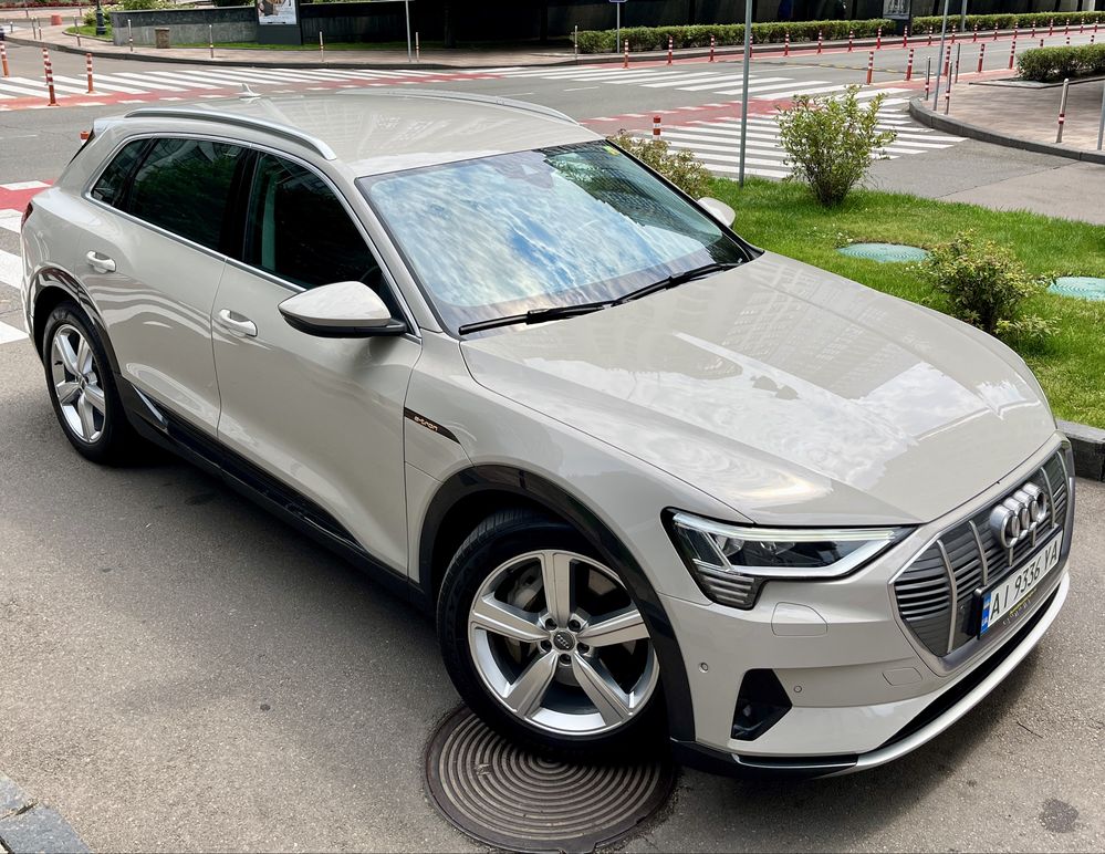Audi e-tron 50 2020 71 kWh Quattro, Ауді Етрон 50