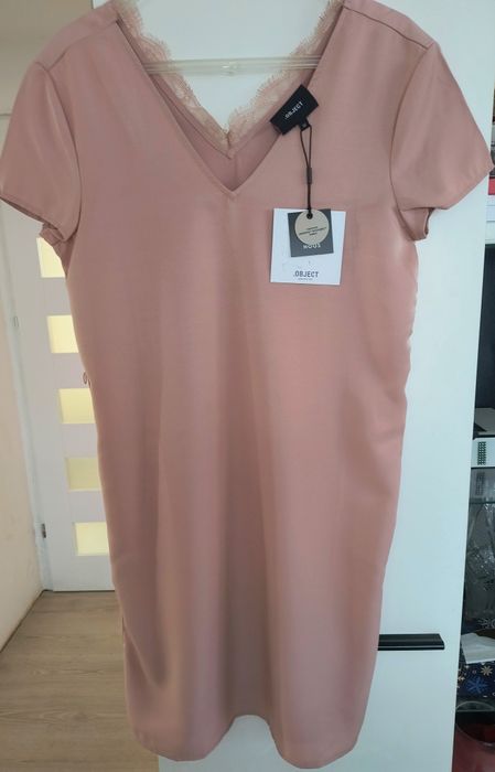 Nowa z metkami sukienka Only Satynowa