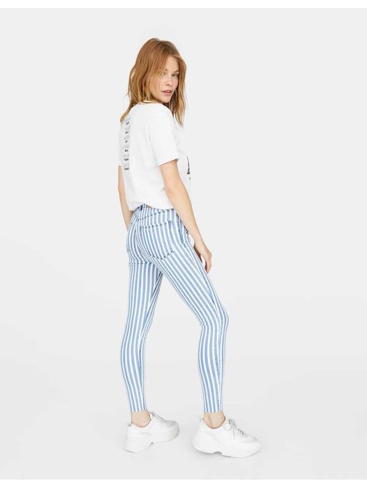 Stradivarius, Jeansy damskie z wysokim stanem, rozmiar 38