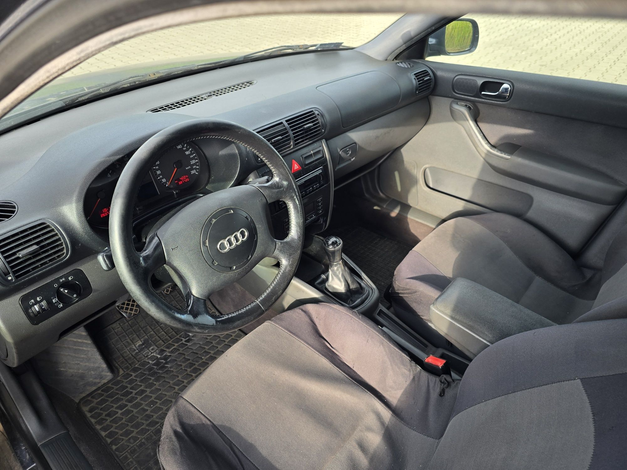 AUDI a3 8L 1.9 tdi 110KM 2000rok 5 drzwi