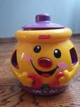 Garnuszek na klocuszek Fisher Price