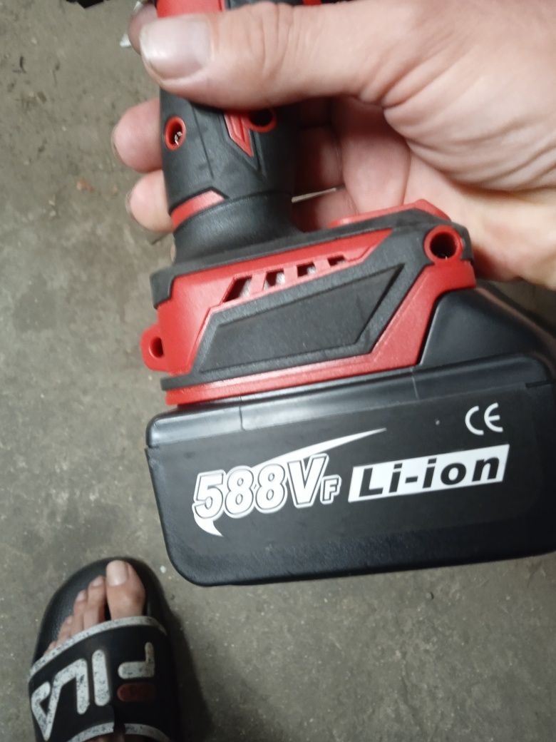 Гайковёрт  ONEVAN 1200n, 1200w, без ак, 2 с ак 2,8