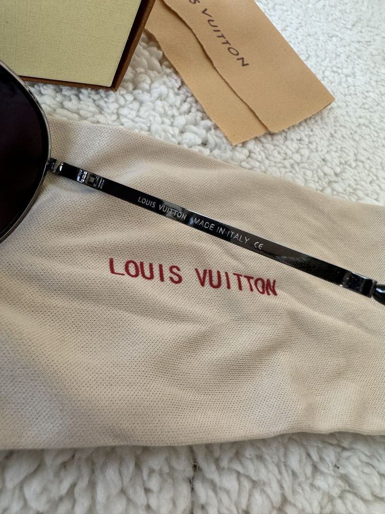 Солнцезащитные очки Louis Vuitton