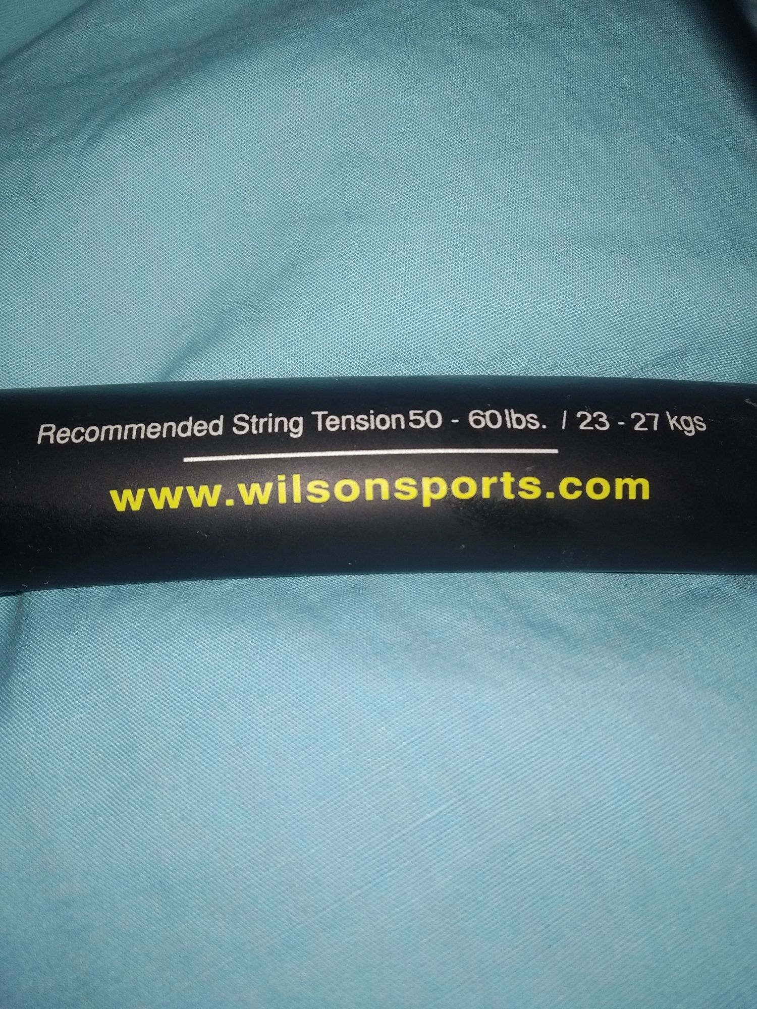 Тенісна ракетка Wilson.