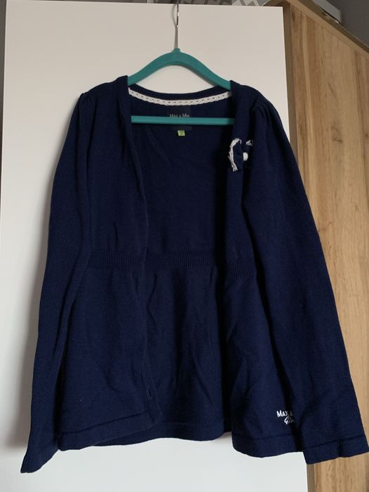 Granatowy sweterek dla dziewczynki 140