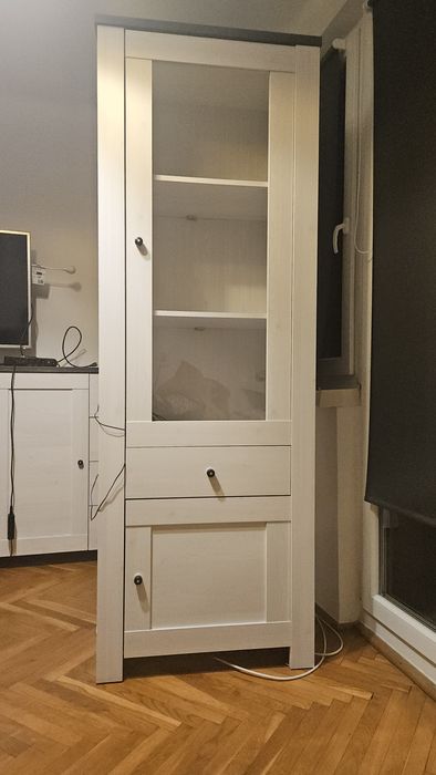 Witryna biała z szufladą i szafką
