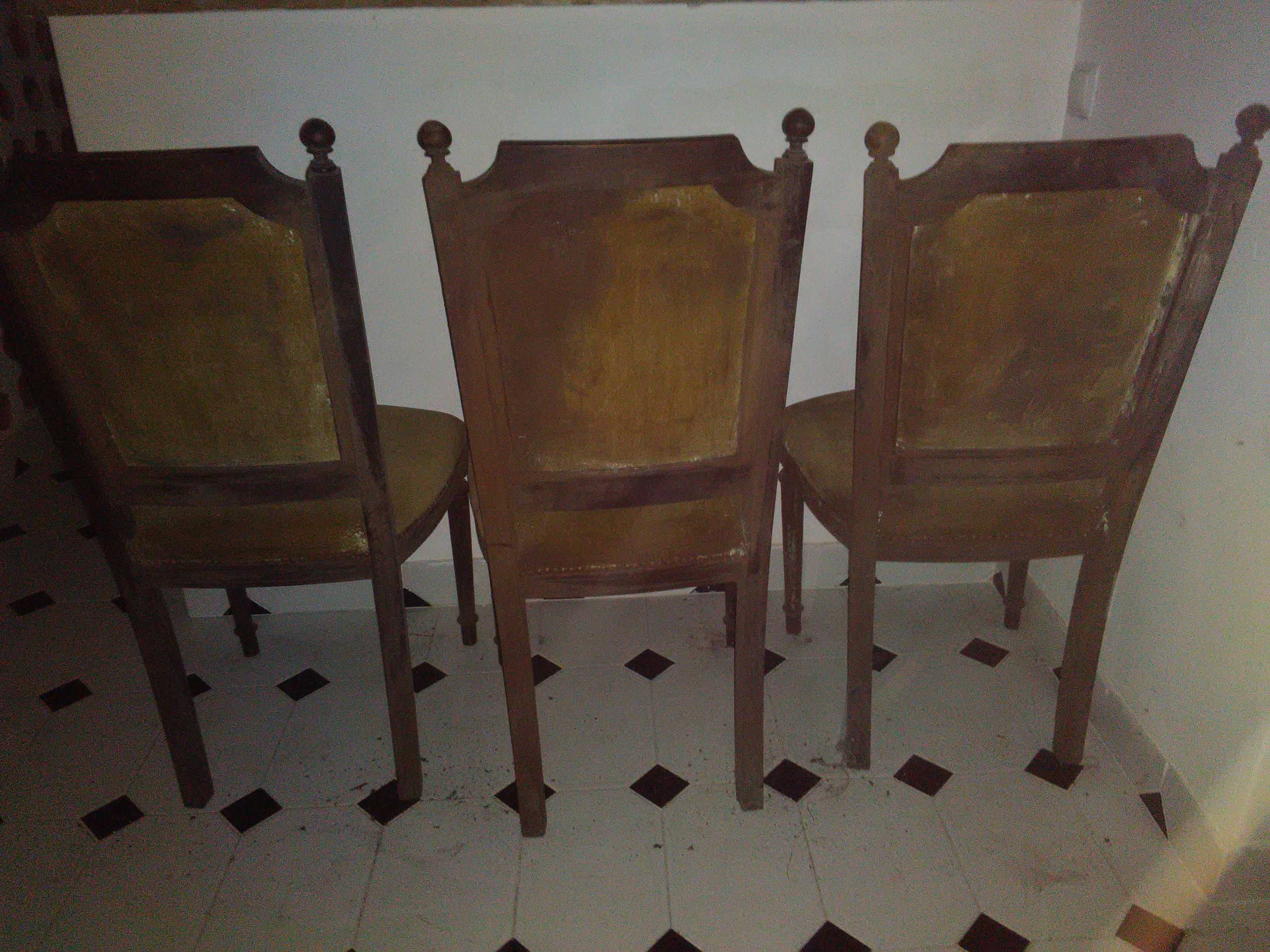3 cadeiras de sala de jantar para restaurar