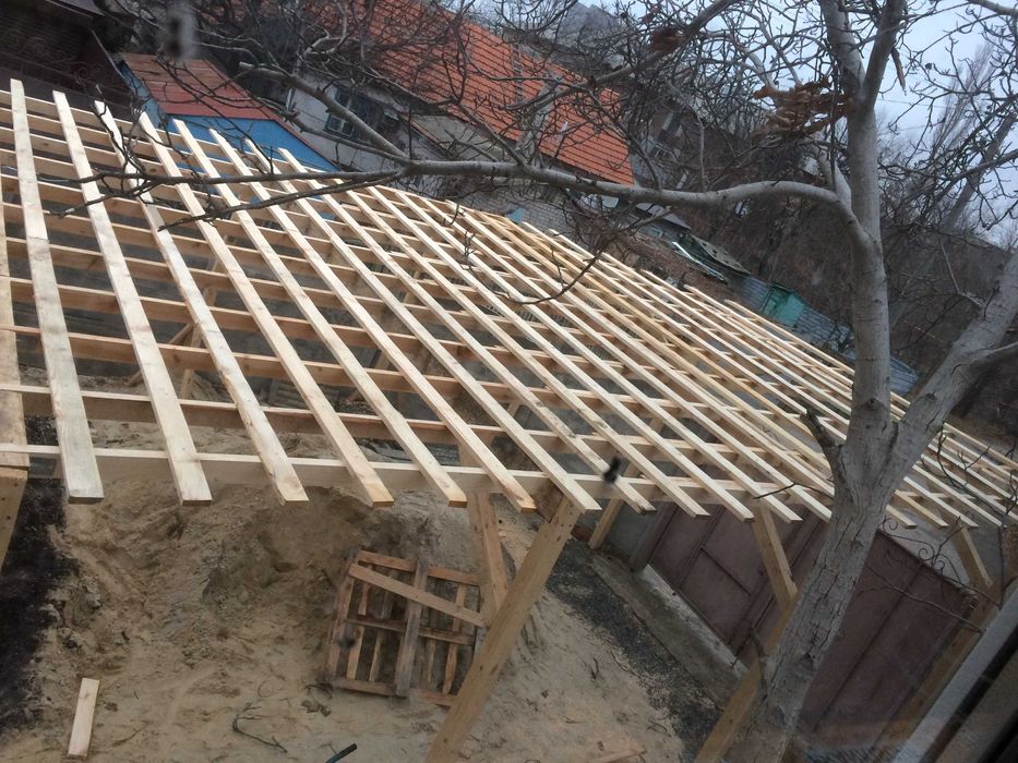 Ремонт та монтаж дахів. Досвідчена бригада покрівельників. Кровельщики