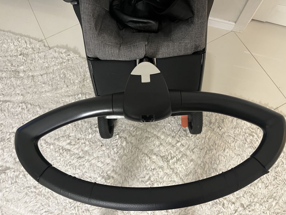 Коляска прогулянкова Stokke v6