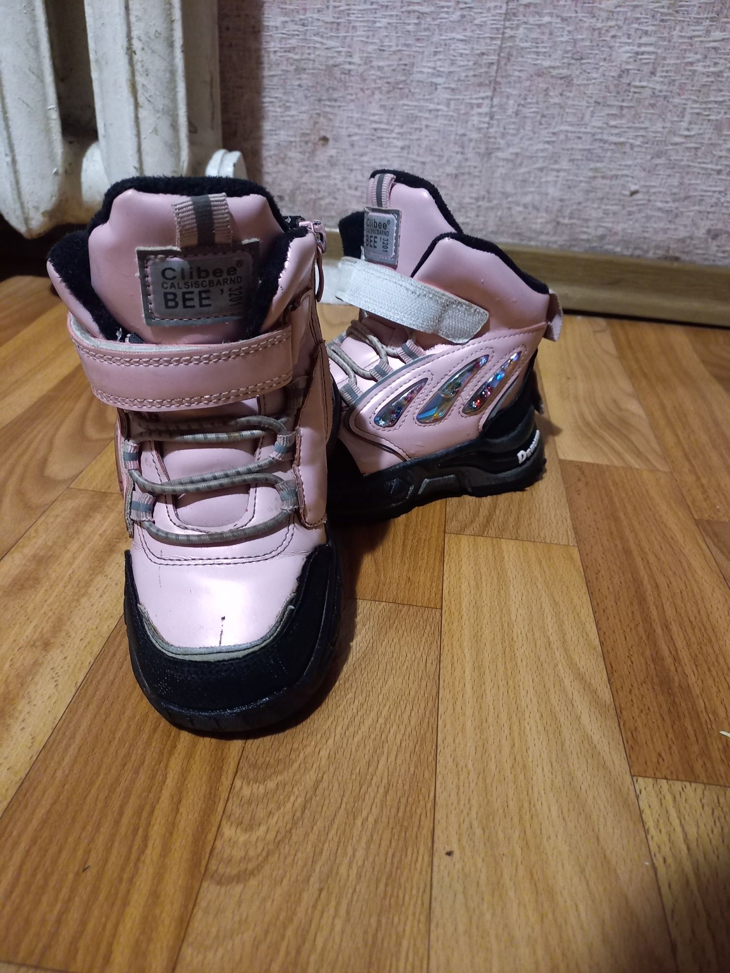 Зимові ботинки для дівчинки Clibee