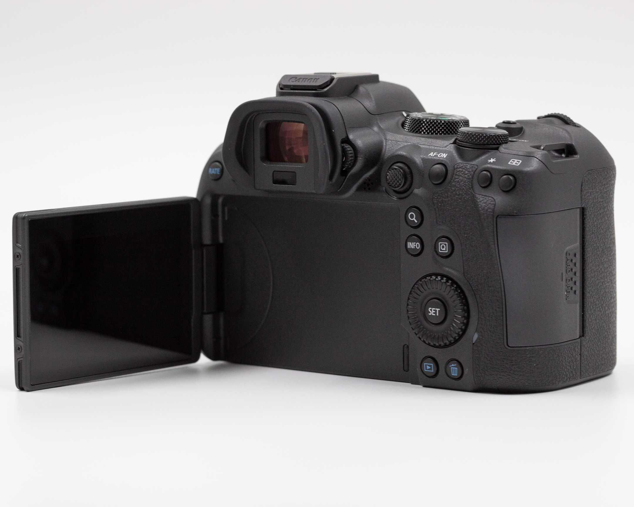 CANON EOS R6 Mark II Corpo (Semi Nova) 68 disparos - 12M Garantia