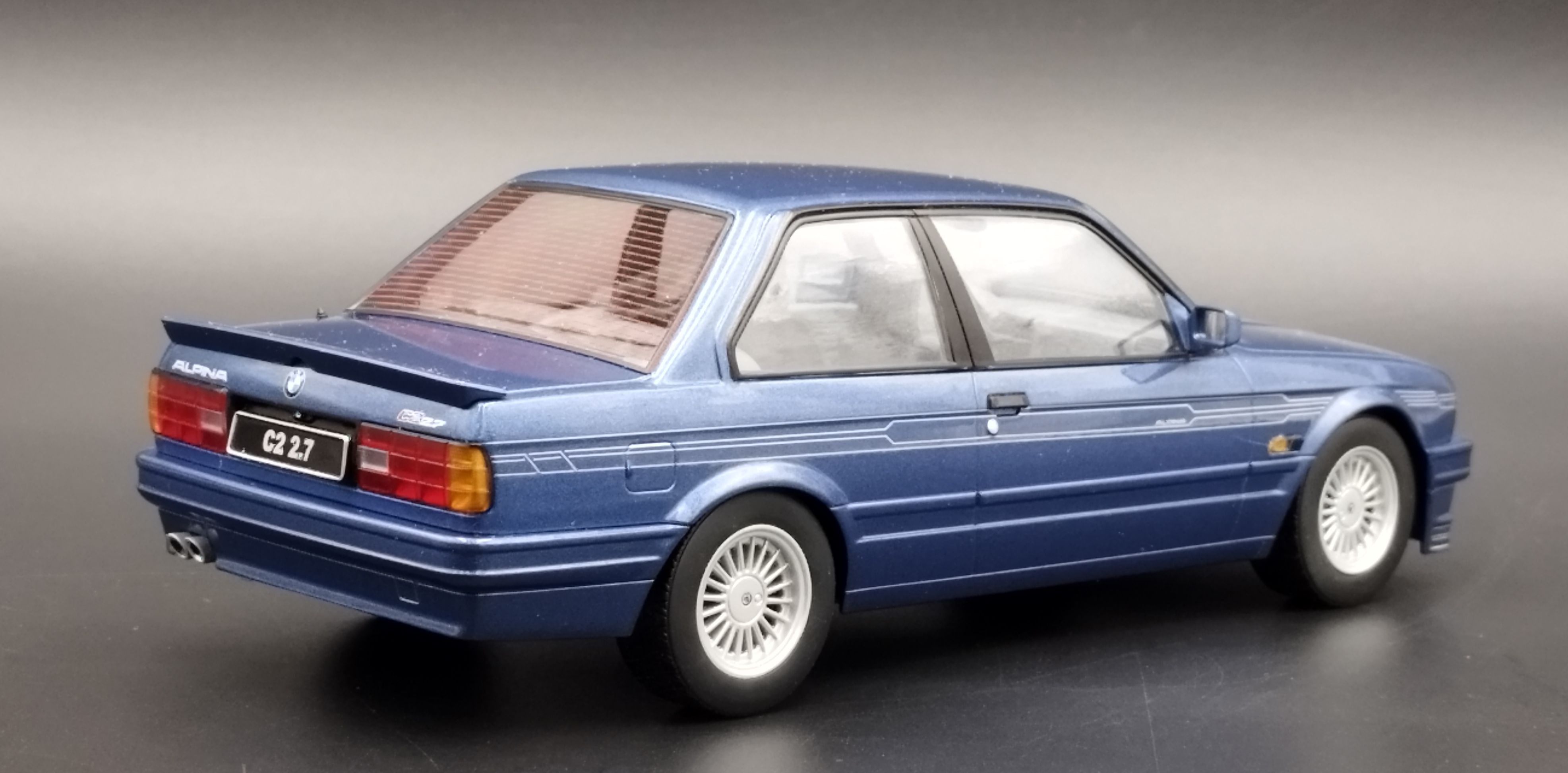 1:18  K&K  Scale 1988 BMW Alpina B6 3.5 E30 model nowy