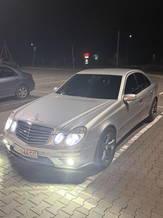 Mercedes-benz e-class 320